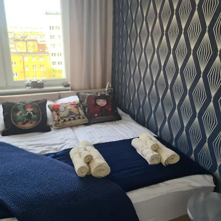 Lägenhet Lustrzany Skwer *